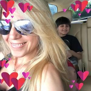 Meet your Posher, Andrea